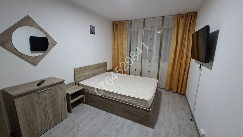 Titan, Str. Jean Steriadi, la 5 minute metrou 1 Decembrie 1918, renovat.